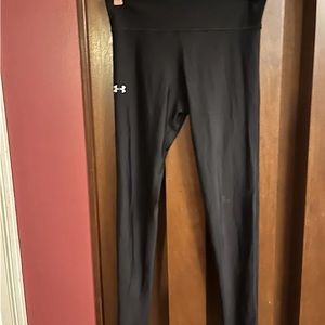 Under armour medium black leggings compression heat gear nwt